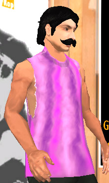 captura de Coffe probándose la Musculoca King V rosa