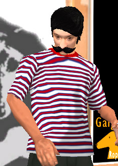 captura de Coffe probándose la remera rayadin blanca, roja y azul